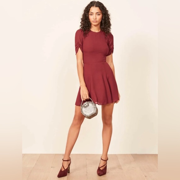 Reformation Gracie Dress in Garnet - Picture 2 of 8